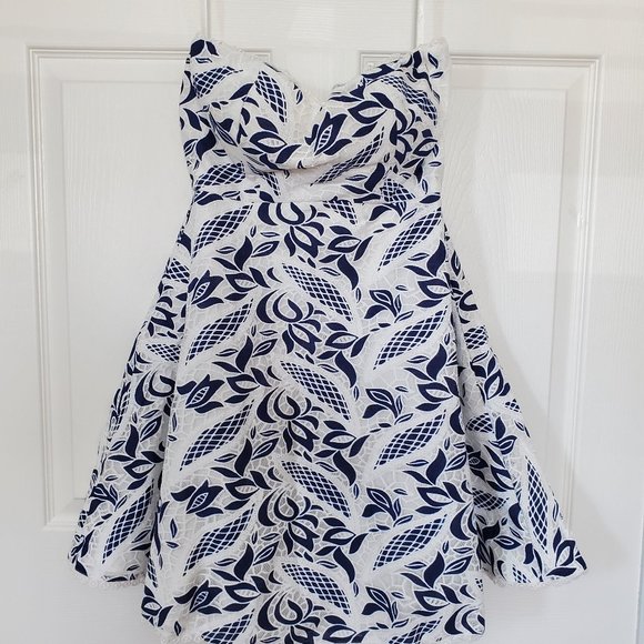 ModCloth Color, Texture, Flatter Mini Dress in Navy Blue and White - Size M - Picture 9 of 9